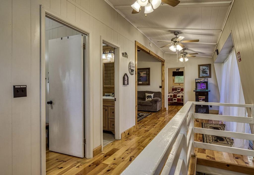 Four Bears Den, Hot Tub, 1089 Of Free Attraction Tickets For Each Paid Day, Dollywood And More Gatlinburg Bagian luar foto