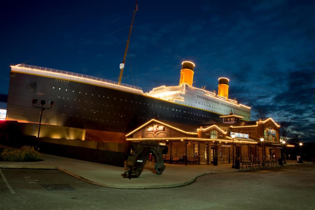 Four Bears Den, Hot Tub, 1089 Of Free Attraction Tickets For Each Paid Day, Dollywood And More Gatlinburg Bagian luar foto
